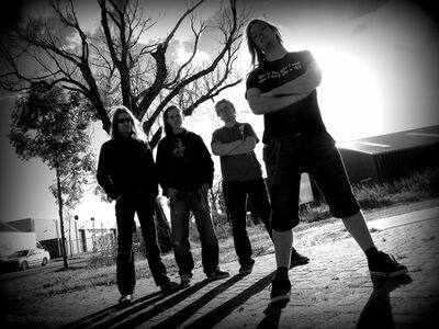 Insurrection line-up weer compleet
